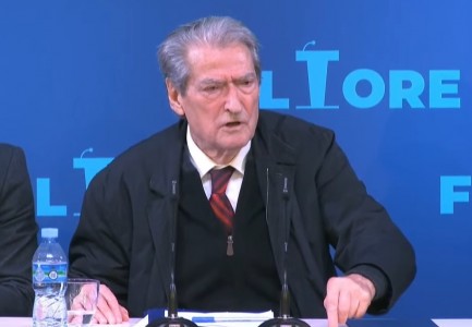 “TUNELI I LLOGARASË, VEPRA MË E PALEVERDISSHME”/ Berisha: Rama vodhi bashkë me Ballukun! Tani kërkon…