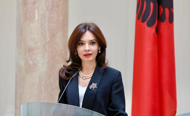 “E DUAM SHQIPËRINË SI GJITHË EUROPA”/ Spiropali mesazh për 8 Dhjetorin: Të rinjtë duhet të jenë gjithnjë e më shumë…