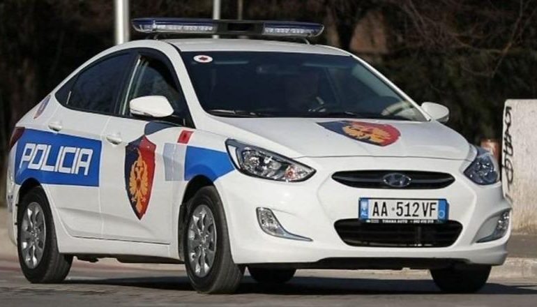 E RËNDË NË DURRËS/ 3 të mitur gjenden të braktisur nga nëna në banesë, fqinjët dëgjuan të qarat! Fëmijët kishin 3 ditë pa ngrënë…