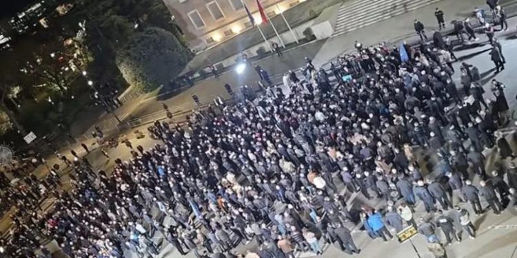 PROTESTA E 24 JANARIT E THIRRUR NGA OPOZITA/ Merret vendimi në PD, ja ora në të cilën do të zhvillohet