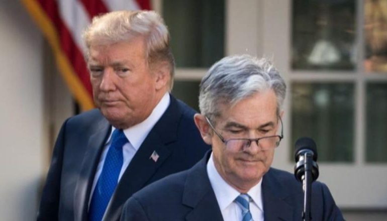 ÇFARË FSHIHET PAS PËRPLASJES SË TRUMP ME KREUN E REZERVËS FEDERALE? Sprova për tregjet financiare dhe alibia për ekonominë që nuk po shkon aq mirë