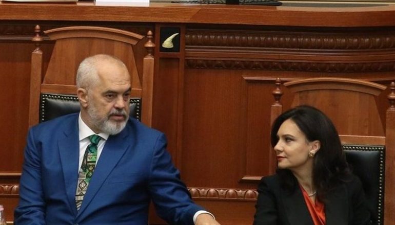 “MINISTRIA E JASHTME SI RTSH”/ Rama: Tjetër dështim i yni, duket sikur atje punojnë vetëm ministrja, sekretarja dhe roja