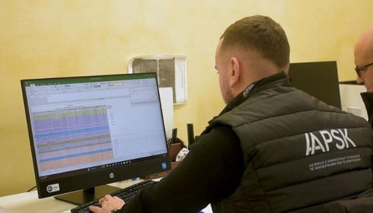 ZHVATI 30 MILIONË EURO PËRMES MASHTRIMIT/ Pronat e kreut spanjoll të një skeme piramidale u sekuestruan 2 herë në Shqipëri