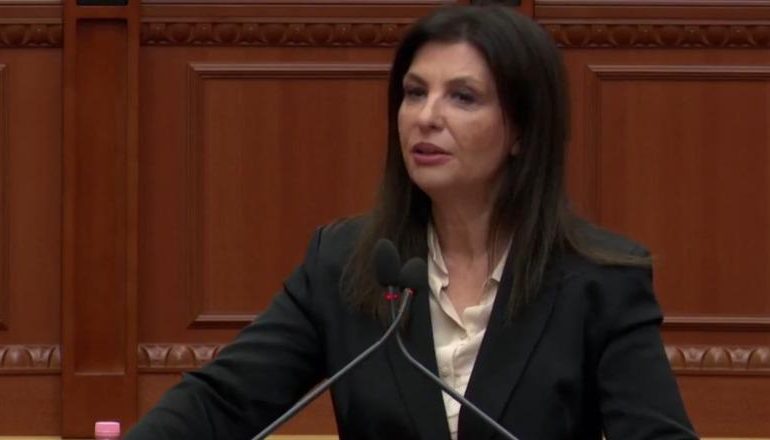 KUVEND/ Jozefina Topalli: Pas protestës, arrestuat një invalide dhe fëmijë 10-vjeçar