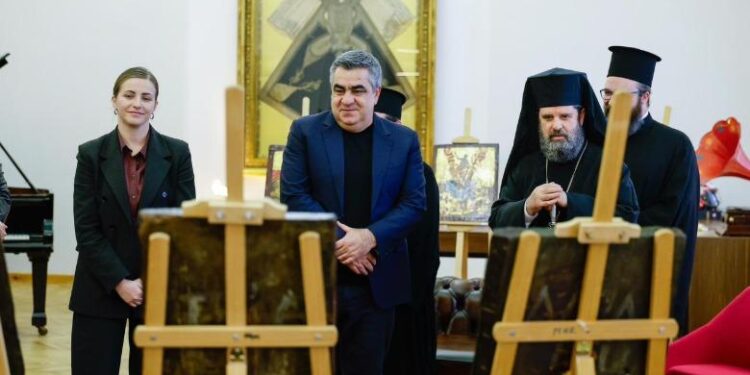 U GJETËN PAS 10-VITESH/ 10 ikona të vjedhura i rikthehen Kishës Ortodokse