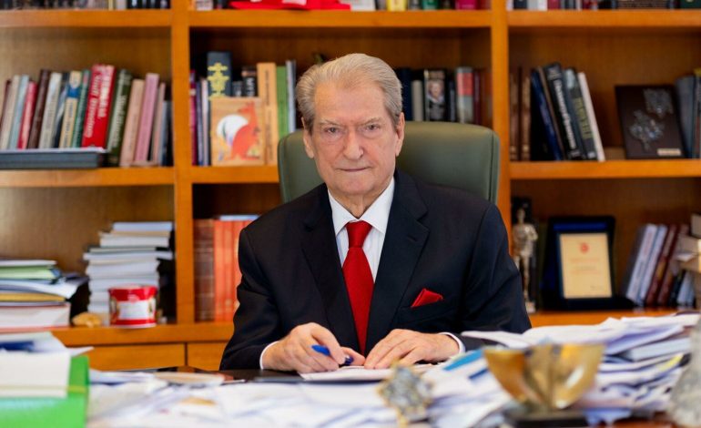 “RAMA SULMOI SOT DREJTËSINË”/ Berisha: Bllokoi arrestimin e Lubisë me 83 mandatet e krimit, ka pranuar fajësinë e tij