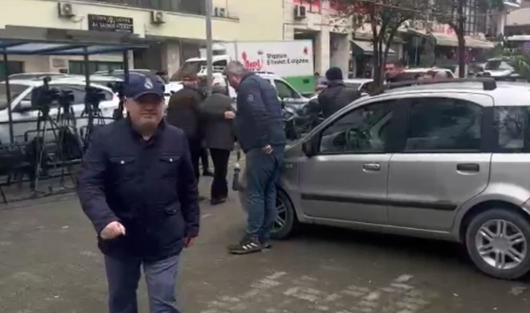 ARTAN HOXHA PARAQITET NË SPAK/ Dorëzon audio-përgjimin origjinal për 21 Janarin: Vrasjet nuk janë kryer nga pakujdesia, por me urdhër