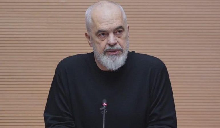 “SHËRBIMI MË MIZERABËL NË GLOB”/ Rama godet RTSH-në: Duhet të mbyllet