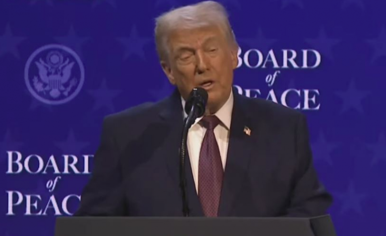 “LUFTA NË GAZA, DREJT FUNDIT”/ Trump nga Davosi: Sot, bota më e pasur dhe e paqtë se një vit më parë