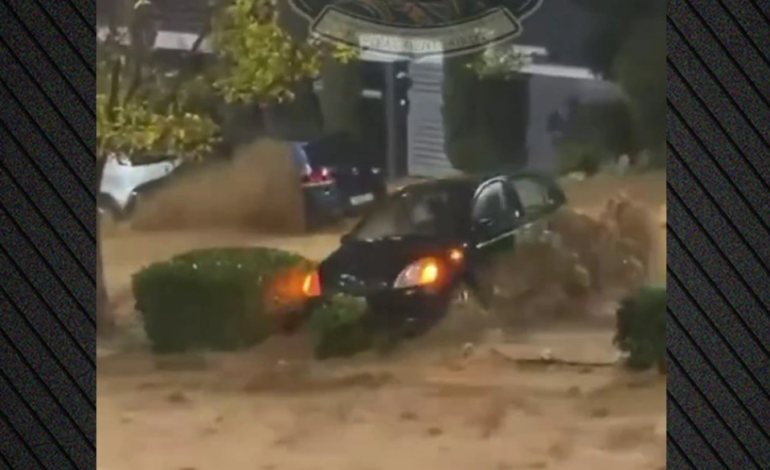 MOTI I KEQ NË GREQI/ Humb jetën një grua, u përplas nga një makinë pasi e mori para rrjedha e ujit