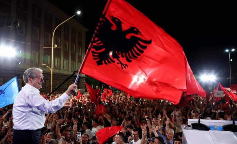 THIRRJE PËR PROTESTË/ Berisha: Vërshim i papërmbajtur drejt Tiranës, 17:00 është ora e opozitës