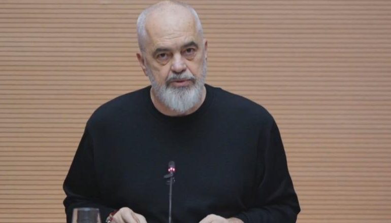 PËRMBYTJET/ “Duhet të kemi durim, gjendja atmosferike e zgjatur dhe e rëndë”! Rama: Njerëzit duan solidaritet, jo…