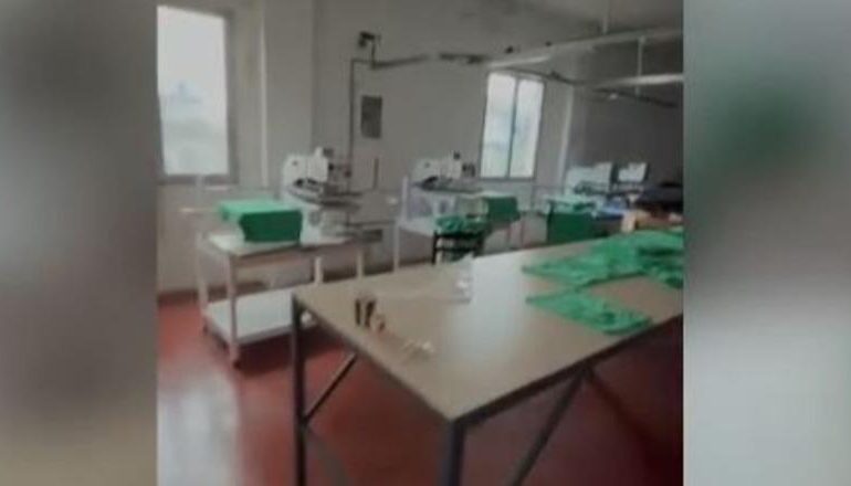 EMRAT/ Zbulohet magazina me veshje kontrabandë në Kamëz! Pranga 46-vjeçarit turk, një në kërkim! Nis hetimi për 3 punonjëse