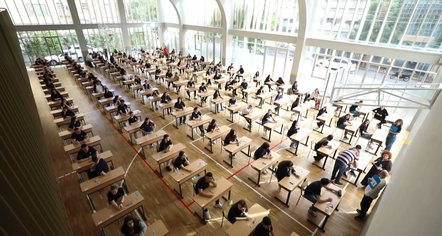 NDRYSHIME NË KURRIKULAT SHKOLLORE/ Gjuha Shqipe e Qytetaria, dy nga tekstet që do të preken më shumë në arsimin parauniversitar