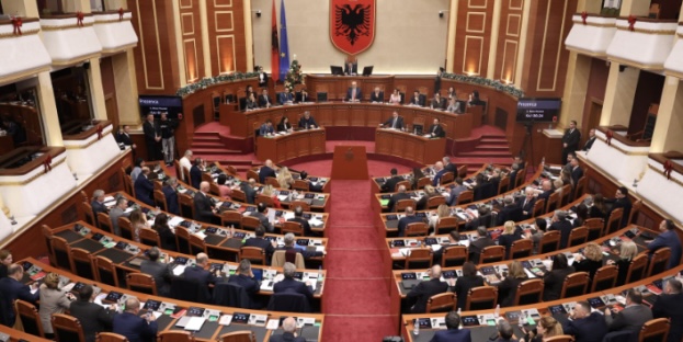 SHQIPËRIA NË BORDIN E PAQES/ Nis shqyrtimi i projektligjit në Kuvend