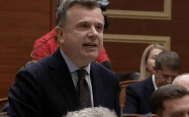 BORDI I PAQES/ Balla: Ftesë historike nga Trump, Shqipëria kontribut të rëndësishëm në çështjet globale