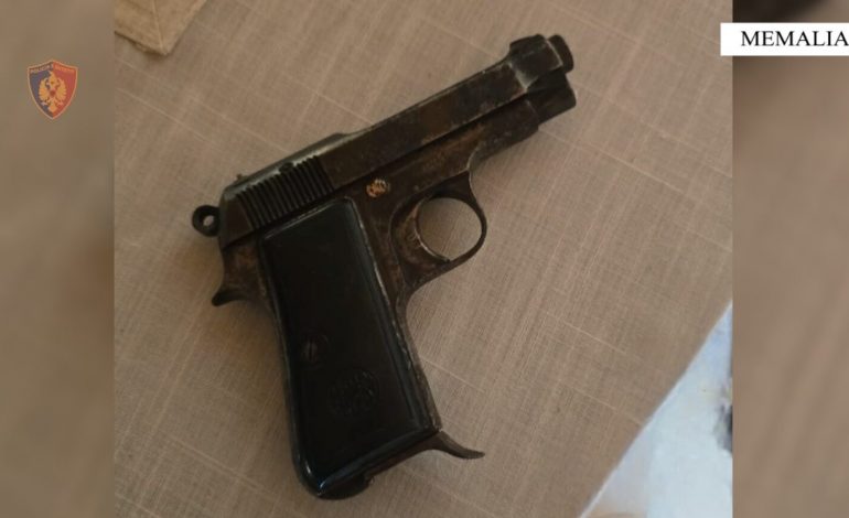 PARANDALOHET KRIMI NË FAMILJE/ Dhunoi bashkëshorten dhe e kanosi me vdekje, arrestohet 53-vjeçari nga Tepelena