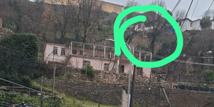 SITUATA E RËNDUAR NË GJIROKASTËR/ Evakuohen familje në “Manalat”, probleme serioze në rrugën e Zagorisë