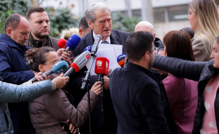 FLET NGA SPAK/ Berisha: Më kanë shtuar akuzë se fëmijët e mi përfituan nga privatizimi i banesave…