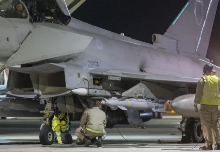 ÇFARË NDODHI? Britania e Madhe dhe Franca bombardojnë bunkerin nëntokësor të armëve të ISIS-it në Siri