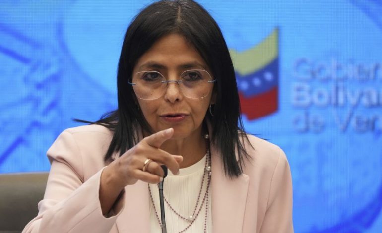 VENEZUELA ZGJEDH ZËVËNDËSIN E MADUROS/ Ushtria mbështet zv/presidenten Rodriguez si udhëheqës të përkohshëm