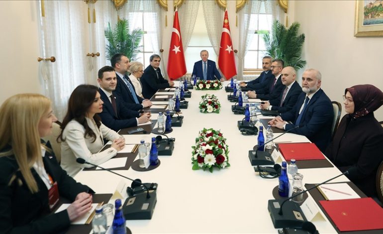 STAMBOLL/ Mbahet takimi i ministrave të Jashtëm të Ballkanit, Erdogan vlerëson bashkëpunimin rajonal