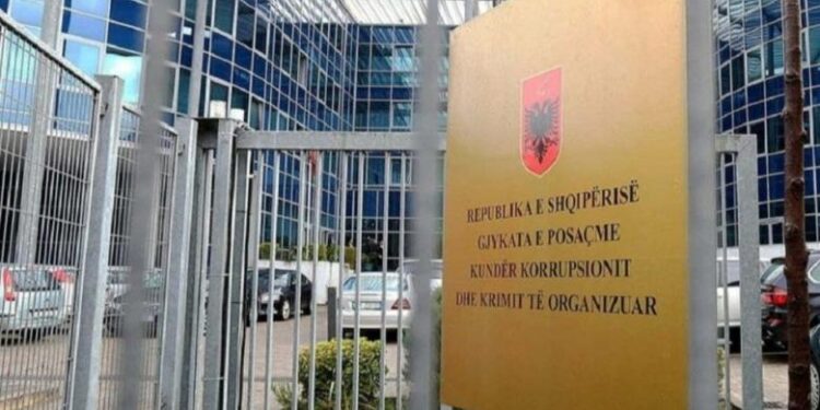 U ARRESTUA PËR KORRUPSION NË ZGJEDHJE/ GJKKO dënon me 1 vit burg babanë e ish-kandidates së PSD-së në Fier