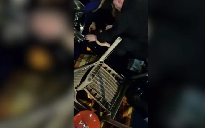 U TRANSPORTUA TE TRAUMA PASI I RA NJË BOMBOL GAZI NË KOKË/ Reagon Lapaj: Dhjetëra forca u sulën mbi ne, bëj përgjegjës…