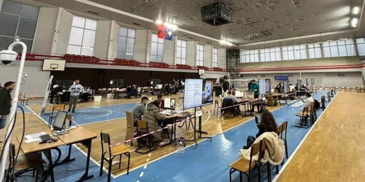 KOSOVË/ Rifillon procesi i numërimit të votave për kandidatët