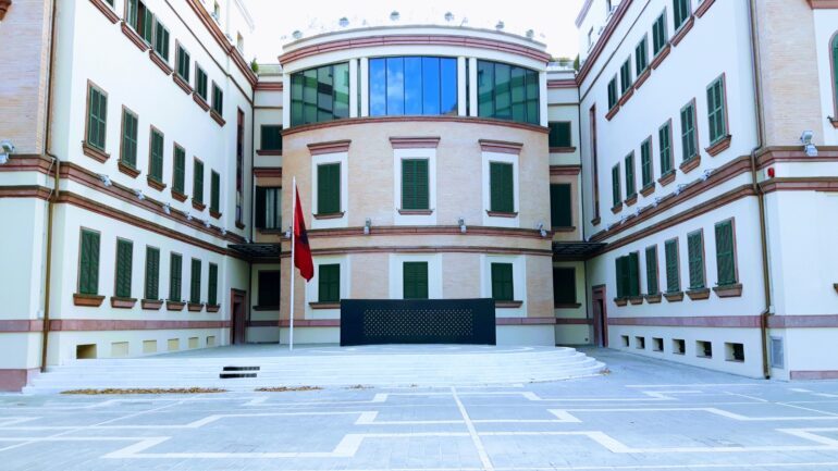 EMRAT/ Gara për kreun e Gardës së Republikës, kandidatët prezantojnë platformën dhe vizionin, në fund të procesit…