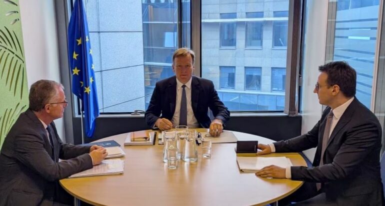 SYTË NGA BRUKSELI/ Sot pritet të mbahet një rund i ri i dialogut mes Kosovës dhe Serbisë