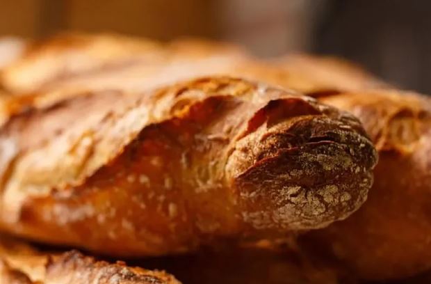 BUKA E BARDHË APO E ZEZË? Ja kush është zgjedhja më e mirë për shëndetin…
