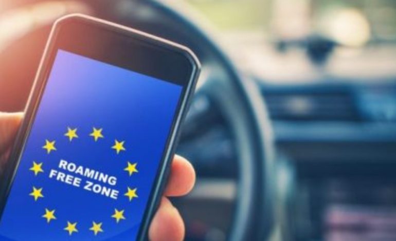 LAJM I MIRË PËR SHQIPTARËT/ Në 2026 hiqen tarifat roaming me vendet e Bashkimit Europian