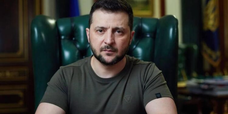 “UKRAINA PO PUNON PËR PAQEN DHE SIGURINË”/ Zelensky reagon pas diskutimeve trepalëshe në Abu Dhabi
