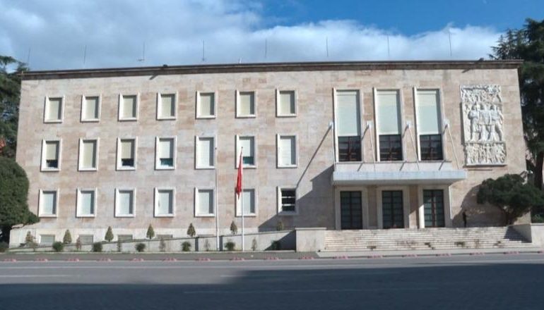 PROFIL/ Nga Ermal Nasufi, te Erjona Ismaili, kush janë ministrat e rinj të qeverisë Rama