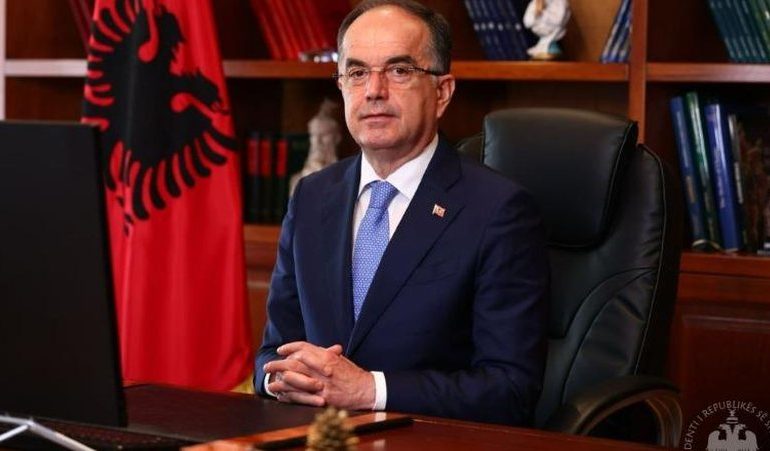 “AGJËRIM TË LEHTË…”/ Presidenti Begaj uron besimtarët myslimanë me nisjen e muajit të Ramazanit
