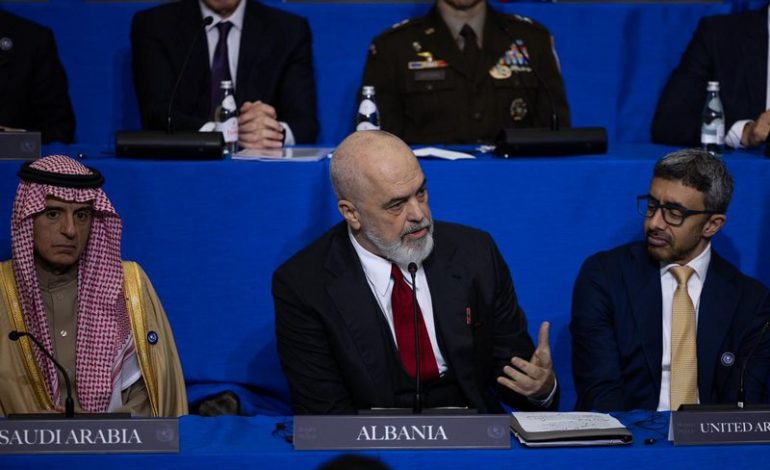 BORDI I PAQES/ Veteranët e UÇK përgëzojnë Ramën: Faleminderit kryeministër