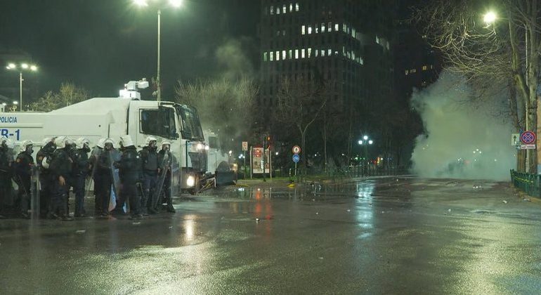 PROTESTA E PD/ Bardhi: Gazi lotsjellës brenda xhamisë, akt i rëndë dhe i papranueshëm