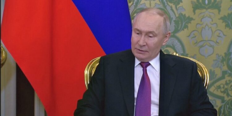 DOKUMENTI QË TRONDITI FINANCAT GLOBALE/ Rusia shqyrton rikthimin e pagesave në dollarë