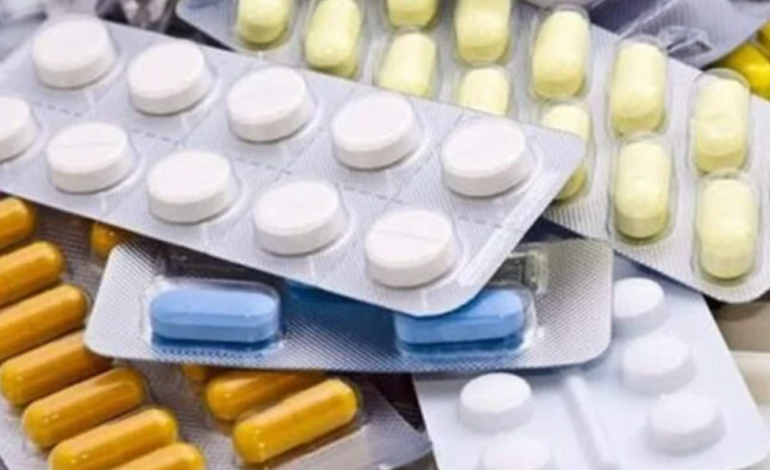 KAOS ME ÇMIMET E ILAÇEVE/ Rritje e paprecedentë nga ministria e Shëndetësisë. Farmacitë: Pacientët nuk po rimbursohen