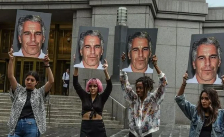 U REKRUTUA NGA JEFFREY EPSTEIN/ Dëshmia tronditëse e një prej ‘viktimave’ të abuzimit: Më izoluan në një ishull dhe…