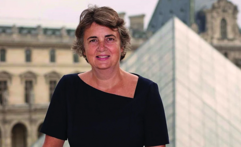 DISA MUAJ PAS GRABITJES/ Jep dorëheqjen drejtoresha e Muzeut të Luvrit, Macron: Një akt përgjegjësie