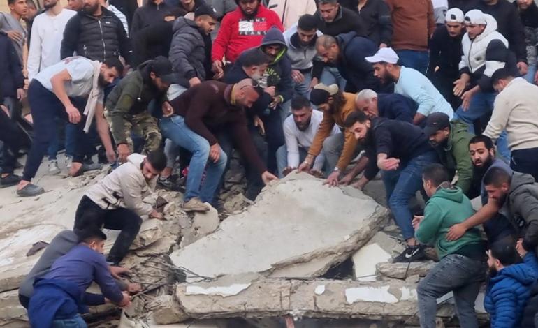 SHEMBJA E 2 NDËRTESAVE NË LIBAN/ Shkon në gjashtë numri i viktimave, ekipet e shpëtimit vijojnë kërkimet