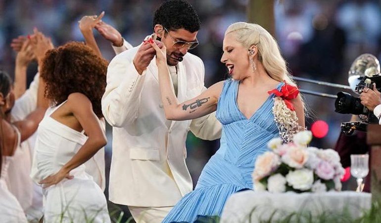 PERFORMANCA E BAD BUNNY NDEZ DEBAT NË SUPER BOWL/ Mesazh për emigrantët dhe reagim i ashpër nga Trump