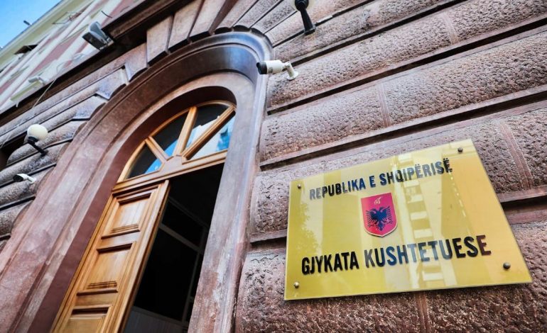 VENDIMI/ Padia për pagat, Gjykata Kushtetuese: Pranohet pjesërisht kërkesa e gjyqtarëve, Kuvendi të bëjë…