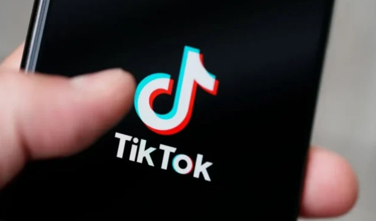 AKUZA TIKTOK SE DËMTON FËMIJËT/ BE: Të ndryshojë dizajnin që krijon varësi. Kompania: Akuzat të pabaza