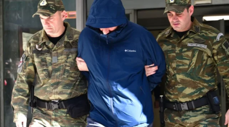“KA UDHËTUAR I VETËM NË PEKIN”/ Flasin familjarët e kolonelit grek që u arrestua për spiunazh për Kinën: Po mësonte gjuhën dhe…