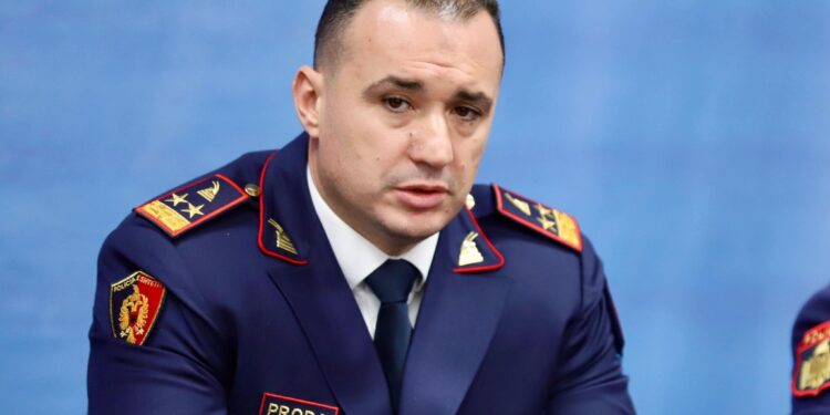 U LËNDUAN GJATË PROTESTËS/ Proda viziton në spital policët: Shenjë e një barbarie ekstreme! Hetime për përfshirjen e të miturve në dhunë