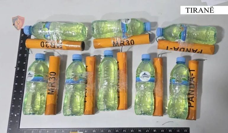 PAMJET/ Këto janë mjetet piroteknike dhe molotovët e përdorur në protestën e PD-së