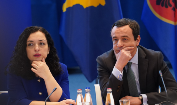 18-VITE PAVARËSI/ Osmani: Kosova u ndërtua mbi sakrificën e brezave; Kurti: Lëvizja pa viza dhe aplikimi në BE, arritje që na bëjnë krenarë